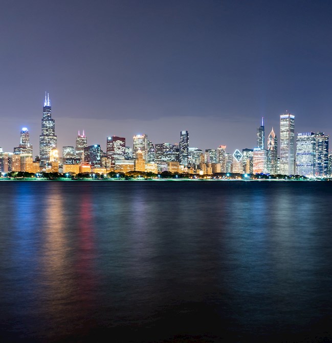 Chicago skyline with lake