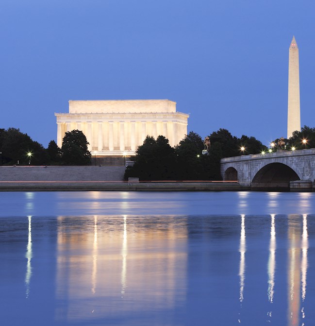 Washington DC monuments at night